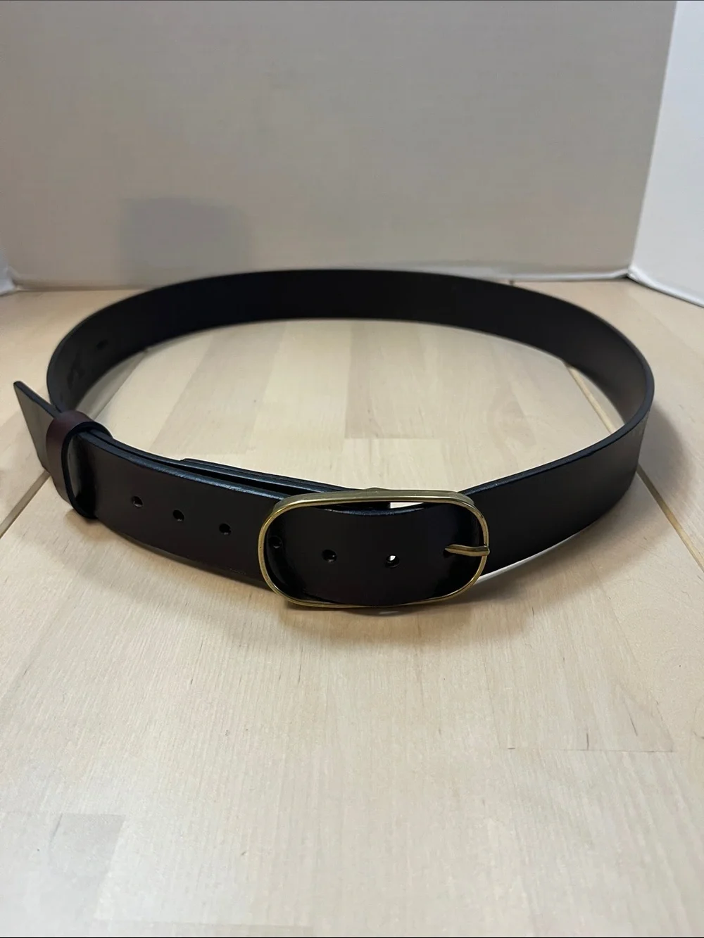 DULUTH Trading Co. Dark Brown Lear Belt w/ Oval Brass Buckle Women’s Large